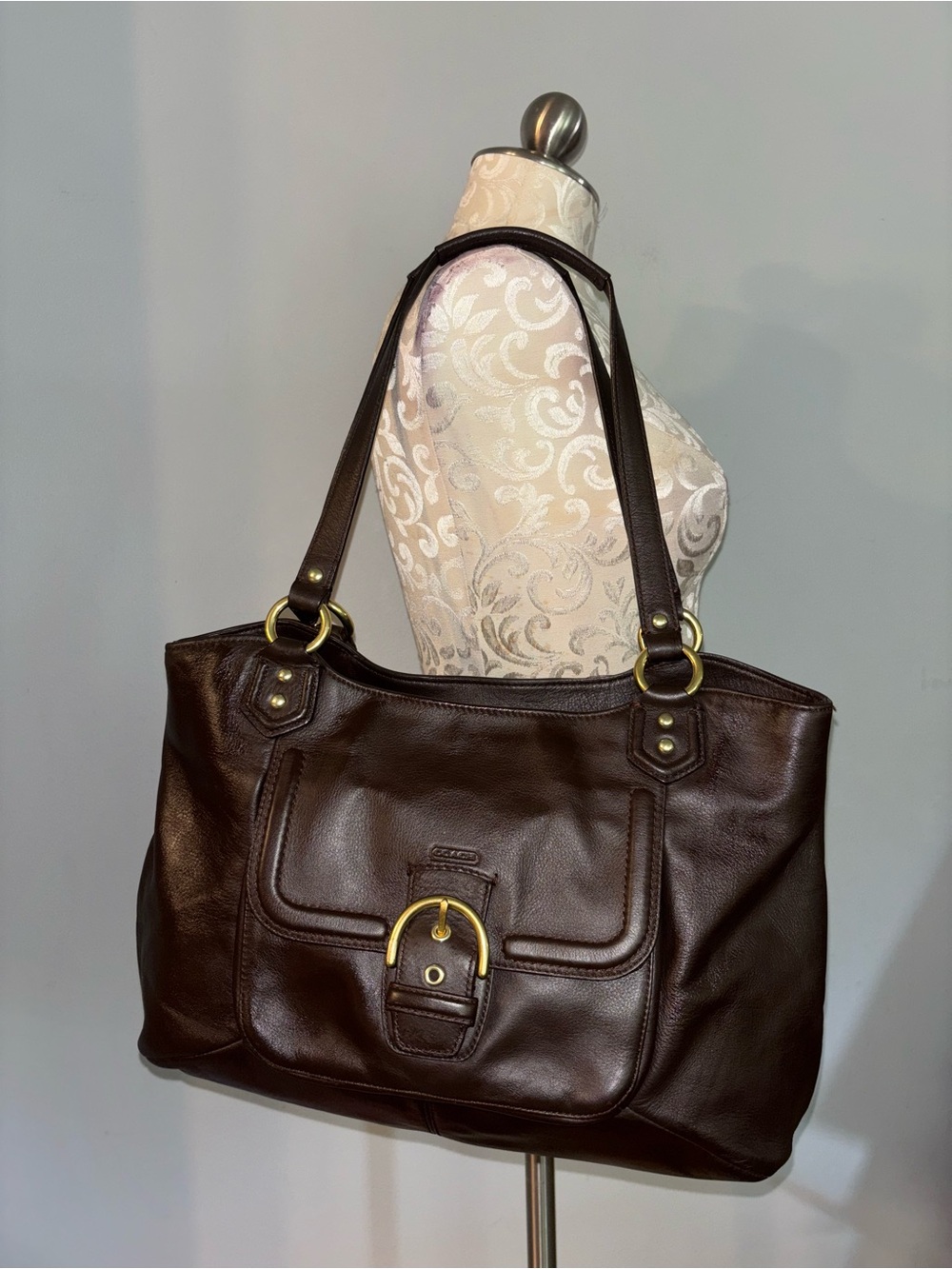Coach Campbell Leather Belle Carryall
(F24961) in mahogany leather with brass/go
